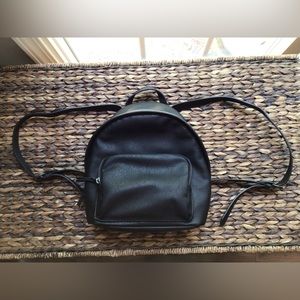 Universal Thread Backpack